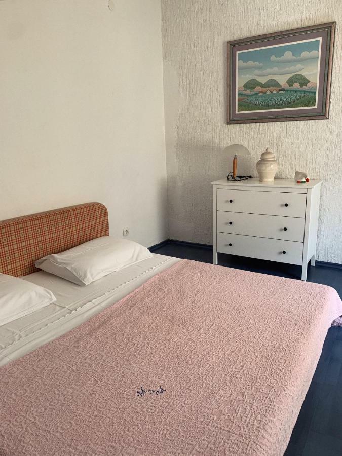 Apartman M&M Apartment Паг Екстериор снимка